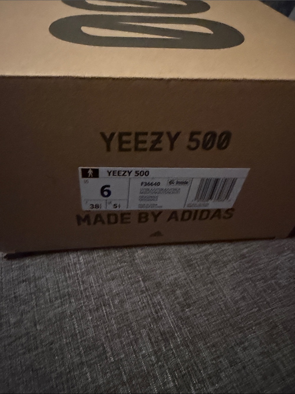 adidas YEEZY 500  Kraft Box